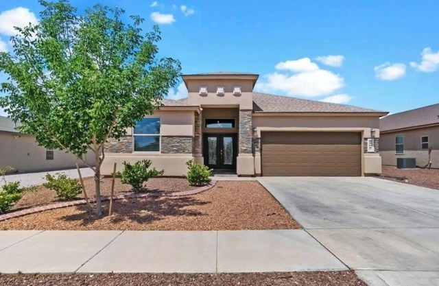 Nice 3-bedroom house with AC in El Paso