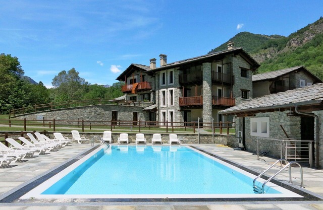 Nice apartment for 4 guests with pool, WIFI, TV, terrace and parking