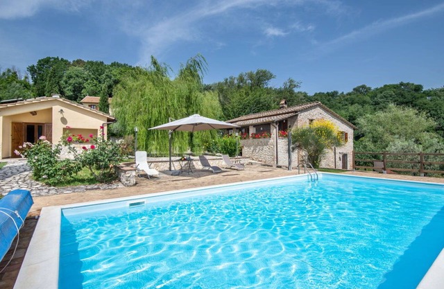 Nice apartment for 5 guests with WIFI, A/C, pool, TV and parking