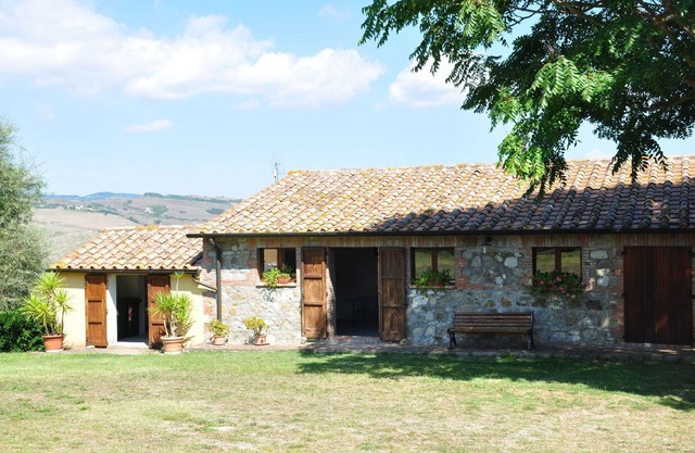 Nice apartment for 6 guests with pool, WIFI, TV, pets allowed and panoramic view