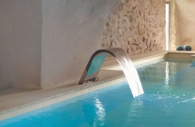 Nice apartment for 4 guests with private pool, WIFI, TV, patio, pets allowed and parking
