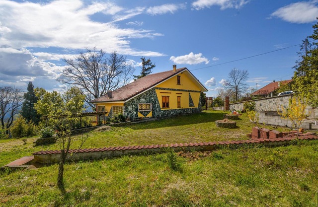Nice home in Ponzone with WiFi