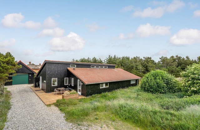 Nice home in Ringkøbing with sauna