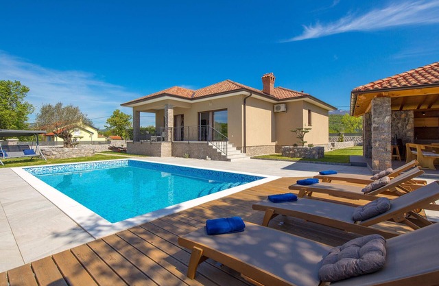 Nice home in Soboli, Cavle with sauna