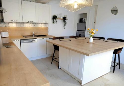 Nid Normand building 1620 - 3 bedrooms - hyper center