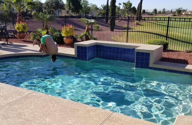 "Non-Smoking, No Pets" 2 Bedroom On Golf Course ~ Swimming Pool & Golf Cart!