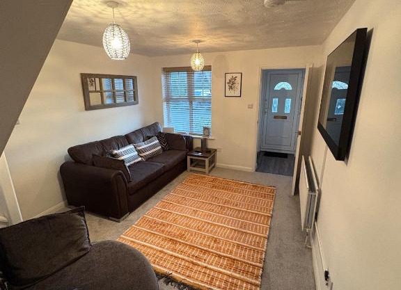 Northampton 2 King Bed SKY TV Driveway Earls Barton