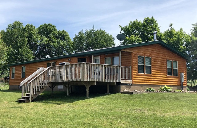 Northwinds Adventures - Beautiful Renovated Home On Private Lake