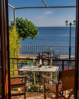 Notos Sea Front Apartment