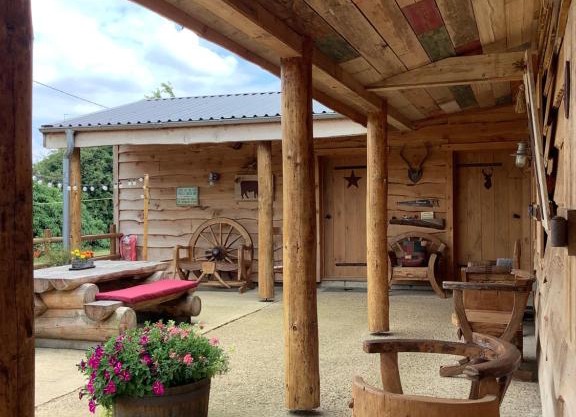 Oak ridge cabin