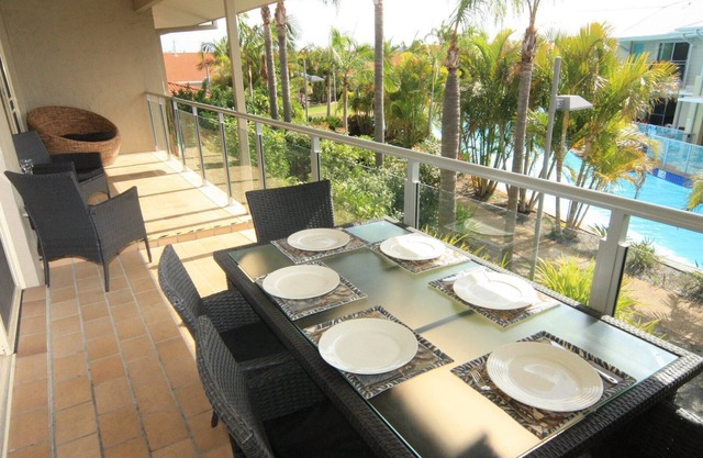 Oaks Pacific Blue, 339/270 Sandy Point Road - HUGE RESORT LAGOON POOL