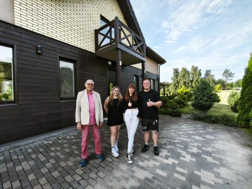 OASIS Beach Studio