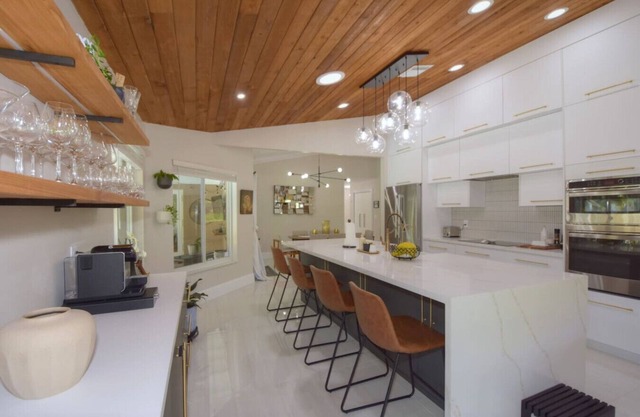 Oasis with Enclosed Heated Pool in Coral Springs