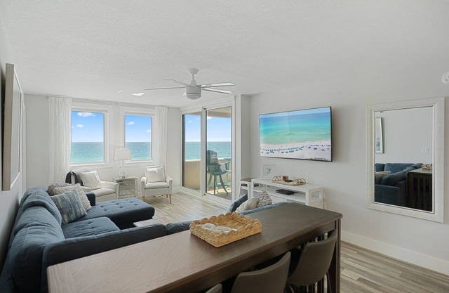 Ocean Front Oasis 4 bedroom 2.5 bathroom unobstructed gulf view condo