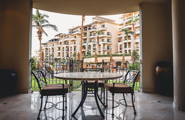 OCEAN FRONT RESORT-Ground floor Villa-Steps to Ocean/Pool 2 or 3 bedroom #1103