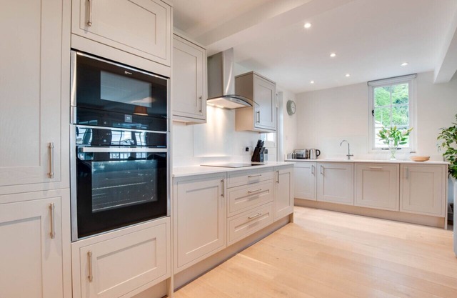 Ocean View - Two Bedroom Apartment, Sleeps 4