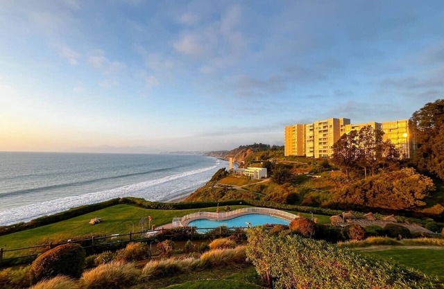 Oceanfront Apartament Costa Quilen