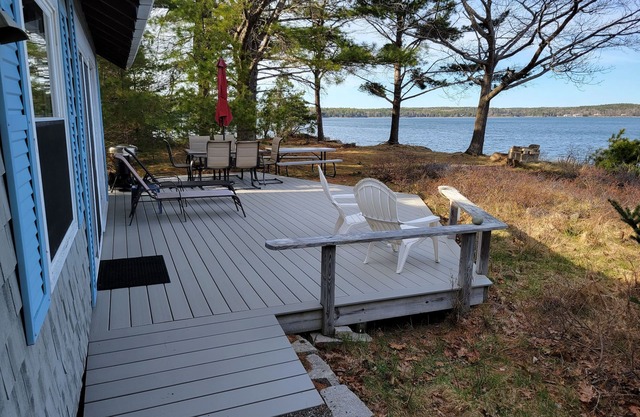 Oceanfront Cottage with incredible views of Acadia National Park