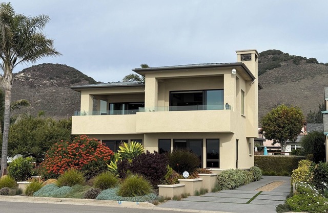 Oceanfront Home with Panoramic Views in Shell Beach Monthly Rental