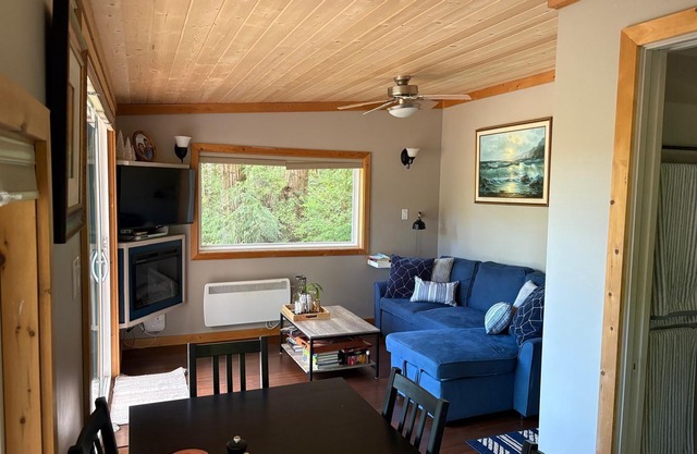 Oceanfront Private Peaceful Cabin on an Acre