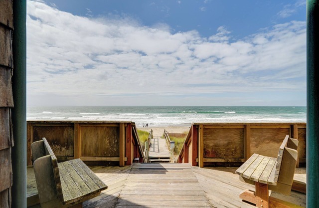 Oceanfront Watsonville Condo w/Beach Access!