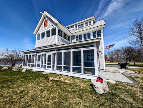 Oceanside Saltwater Farm House NEW