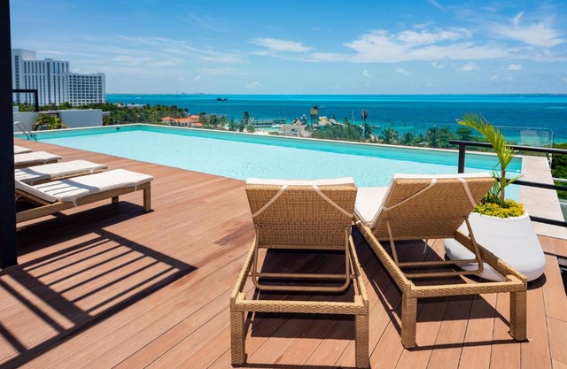 Oceanview apartment at Hotel Zone