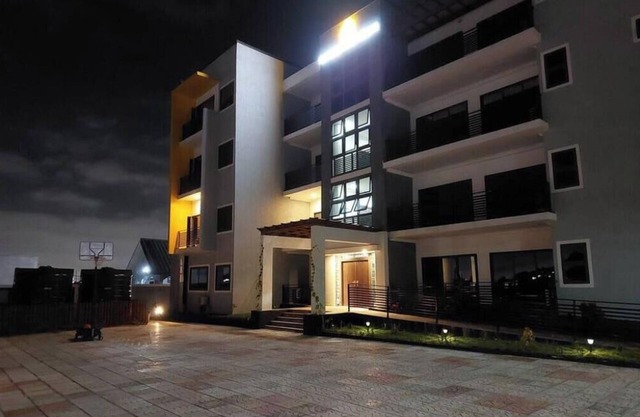 October Apartments 2 3 ensuite bedroom Vacation Home/Apartment in Kasoa 4