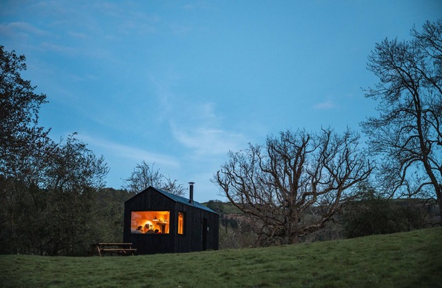 Off-Grid Woodland Retreat & Wild Sauna Near Llangollen