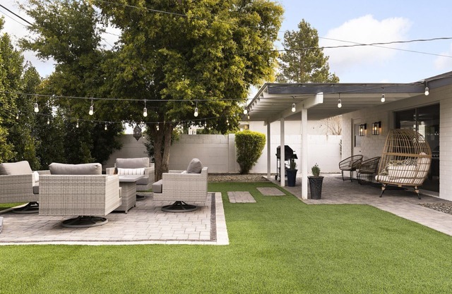 Old Town Scottsdale House w/Relaxing Bayckyard- Book for WMO & Super Bowl!