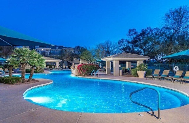 On the Golf Couse! The Best of Kierland, walk to shops and restaurants