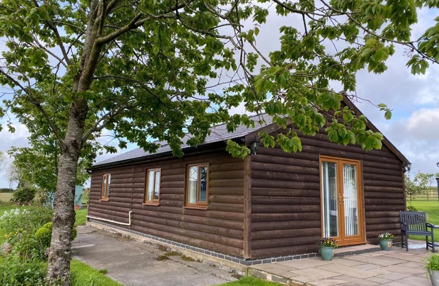 One Bebroom Log Cabin