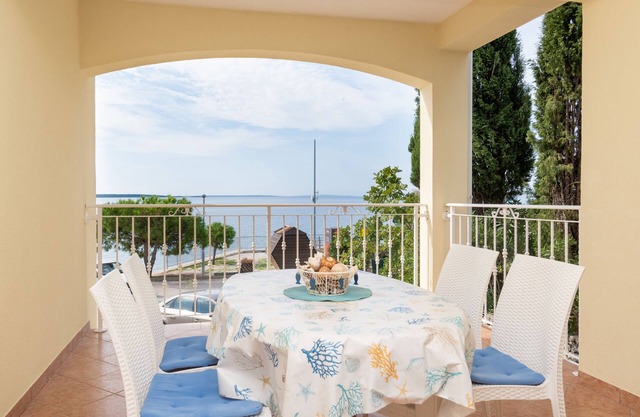 One bedroom apartment near beach Mandre, Pag (A-4092-a)