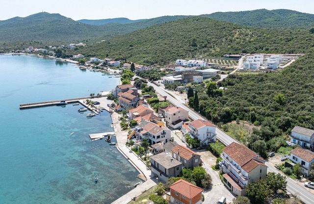 One bedroom apartment with balcony and sea view Drače, Pelješac (A-14019-c)
