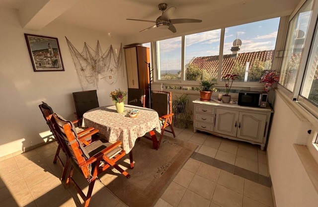 One bedroom apartment with terrace and sea view Rukavac, Vis (A-8897-a)
