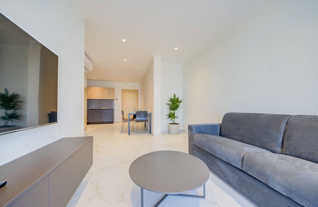 One Bedroom - Suite 2