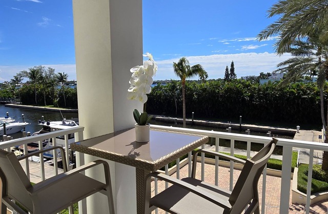One-Bedroom Tranquil Refuge with Marina Views!