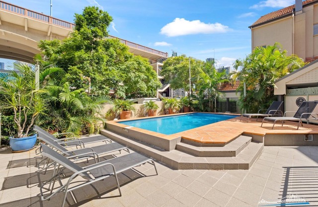 One Bedroom Unit in the Heart of Kangaroo Point