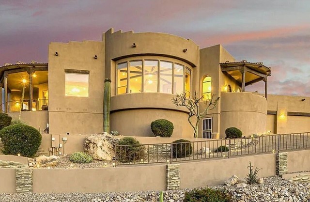 One of a Kind Secluded Home w/Pool in Gold Canyon: Captivating Views All Around