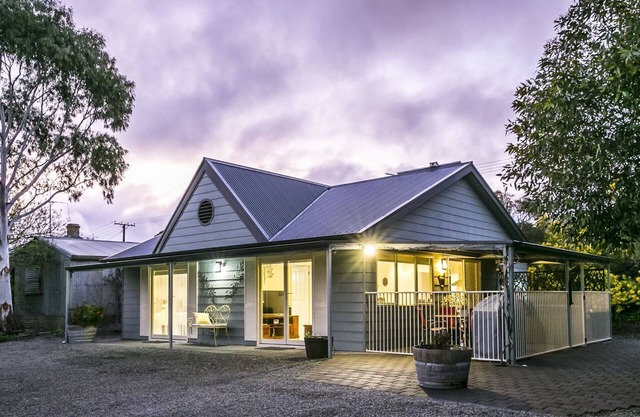 One Tree Accommodation: The Retreat
