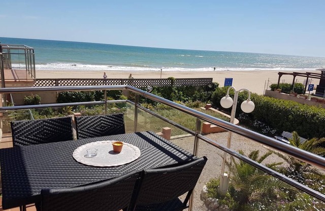 Onebedroom apartment with sea view, completely renovated in 2018.