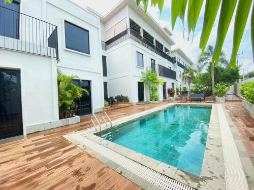 ONYX HOTEL & VILLA