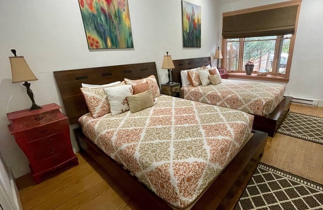 Open concept kitchen/living & dog friendly