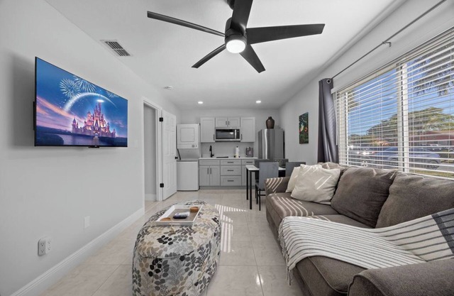 Orange Blossom Apartment