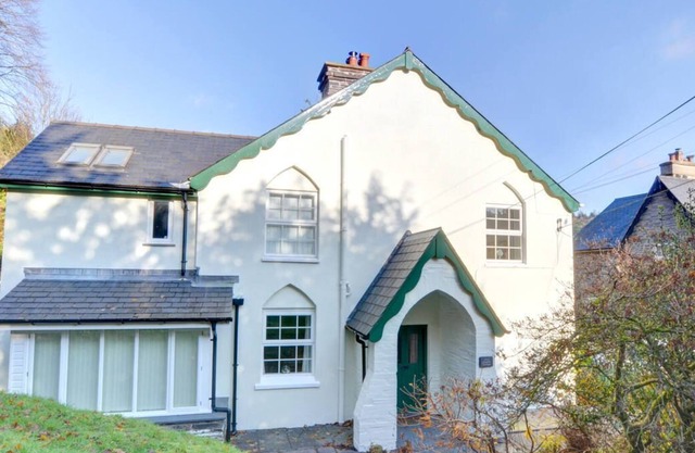 Oswalds Cottage 