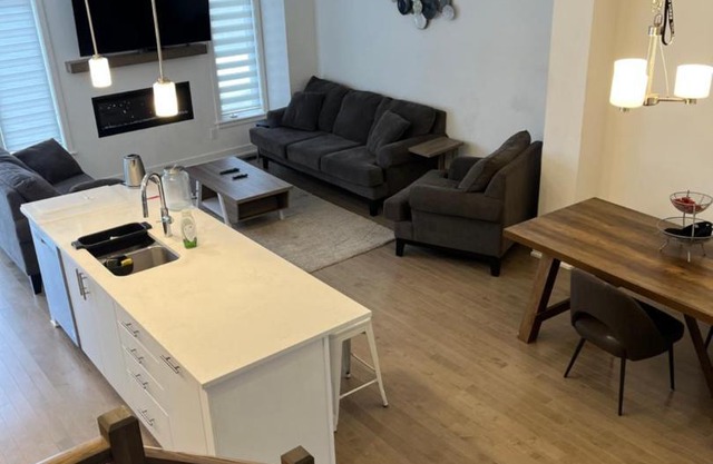 Ottawa airport guesthouse