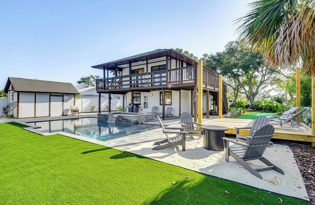 Outdoor Oasis w/Boat Slip & Spa in St Augustine!