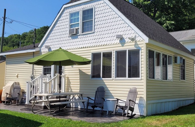 Owasco Lake Finger Lakes Getaway
