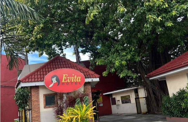 OYO 1026 Evita Hotel Bacoor
