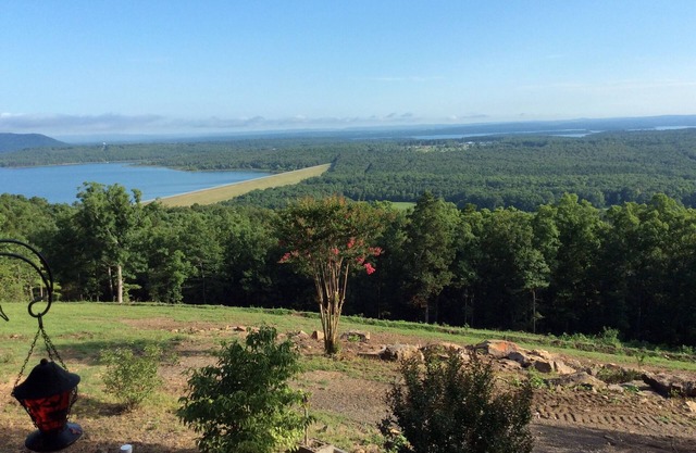 OZARKS BEST KEPT SECRET! You will not find a better place to stay !